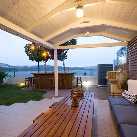 Salty Breeze Beach Front Villa&Flat Villa Lygia (Lefkada)